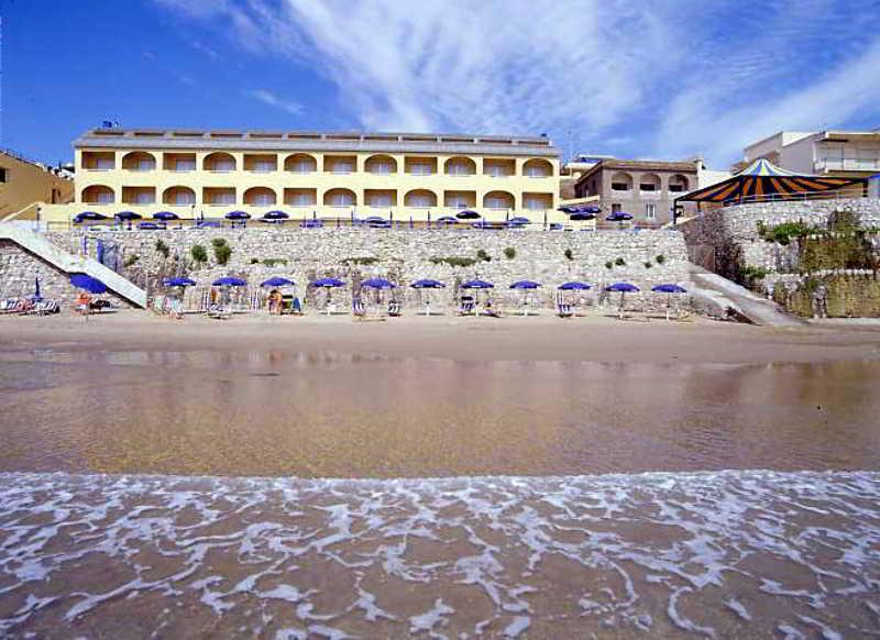 Grand Hotel Dei Cesari Dependance آنسيو المظهر الخارجي الصورة
