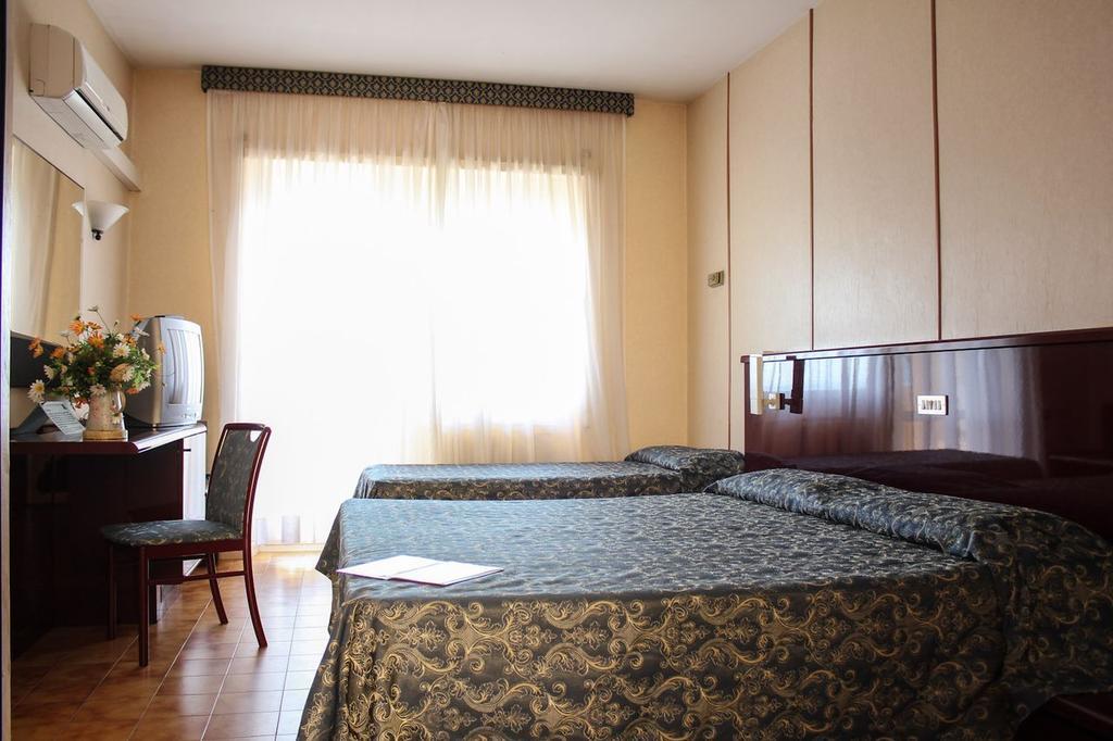 Grand Hotel Dei Cesari Dependance آنسيو المظهر الخارجي الصورة