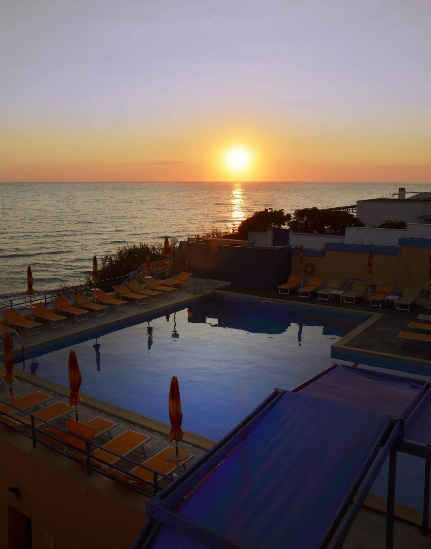 Grand Hotel Dei Cesari Dependance آنسيو المظهر الخارجي الصورة